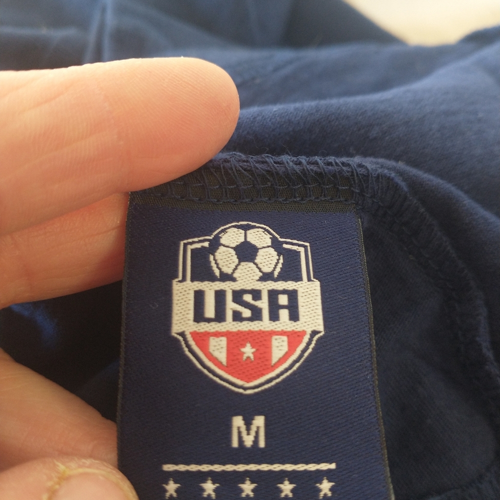 NWT U.S.A. Soccer Team Logo Crest Black T-Shirt Size Medium - Picture 8 of 10